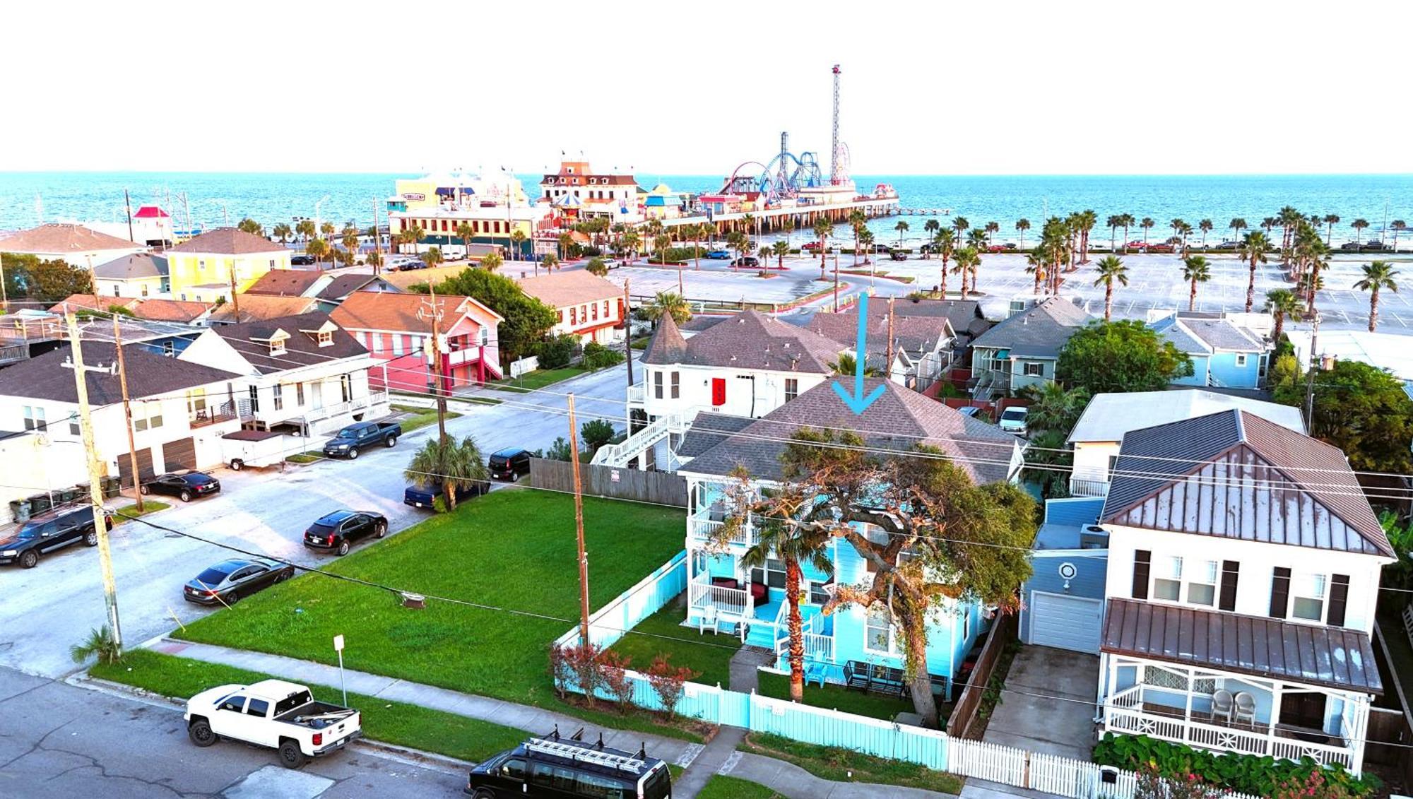 Casaazul-2605A-Couples Retreat By Beach & Pleasure Pier 1 Block Away- 2Bed 2Bath- 7 Minutes To Cruise Terminal Galveston Extérieur photo